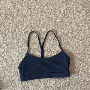 Lululemon sports bra size 6